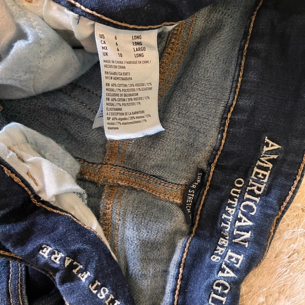American Eagle Artist Flare Jeans Size 6 Long
